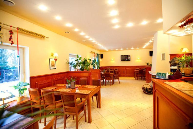 Hotel Korona Słubice Esterno foto