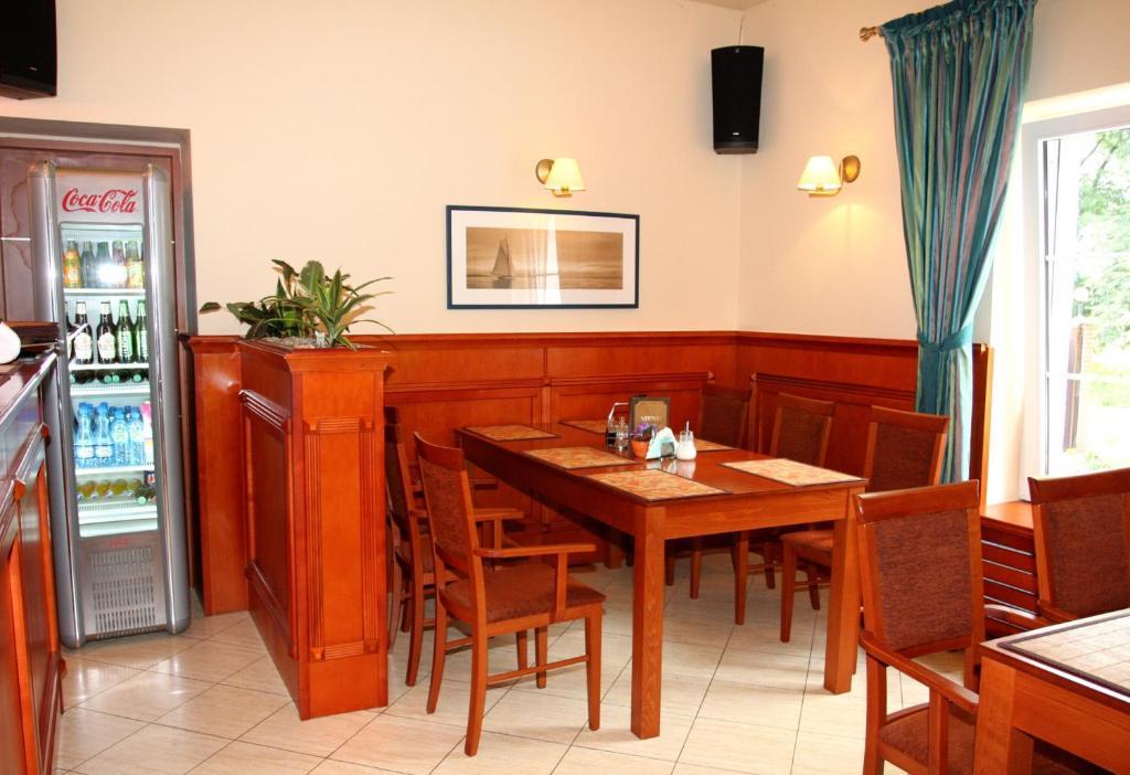 Hotel Korona Słubice Esterno foto