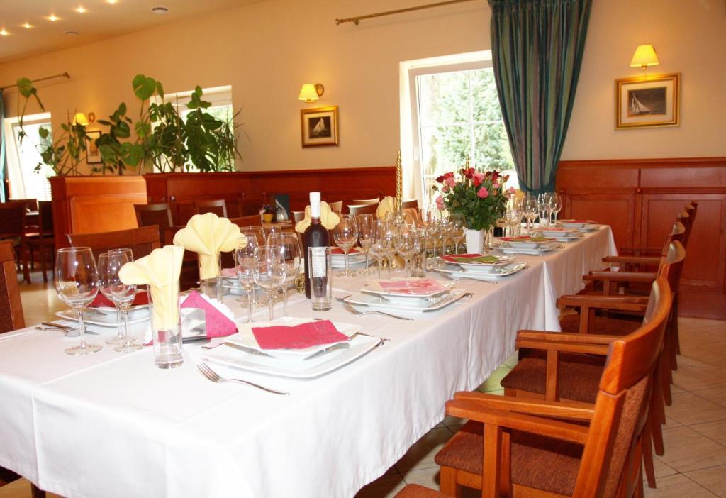 Hotel Korona Słubice Esterno foto
